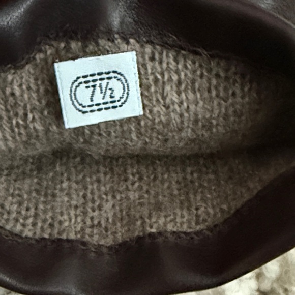 Elegant Dark Brown Cashmere Lined Leather Gloves for Women - Picture 3 of 4